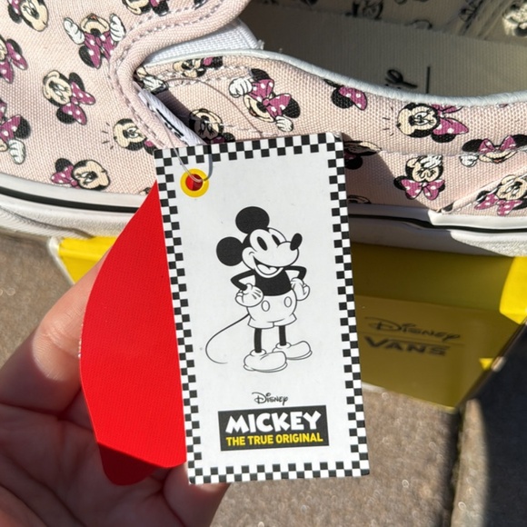 LIMITED EDITION Minnie Mouse Disney Vans - Picture 4 of 7